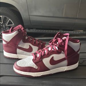 Nike High Top dunks